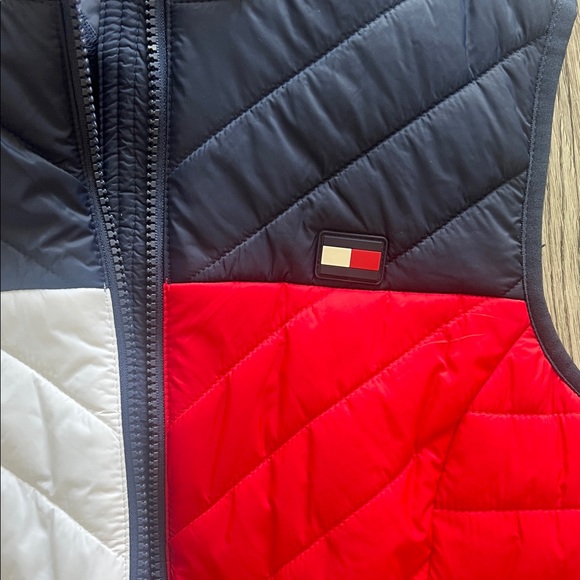 Tommy Hilfiger Women's Tri-Color Puffer Vest - Picture 2 of 5